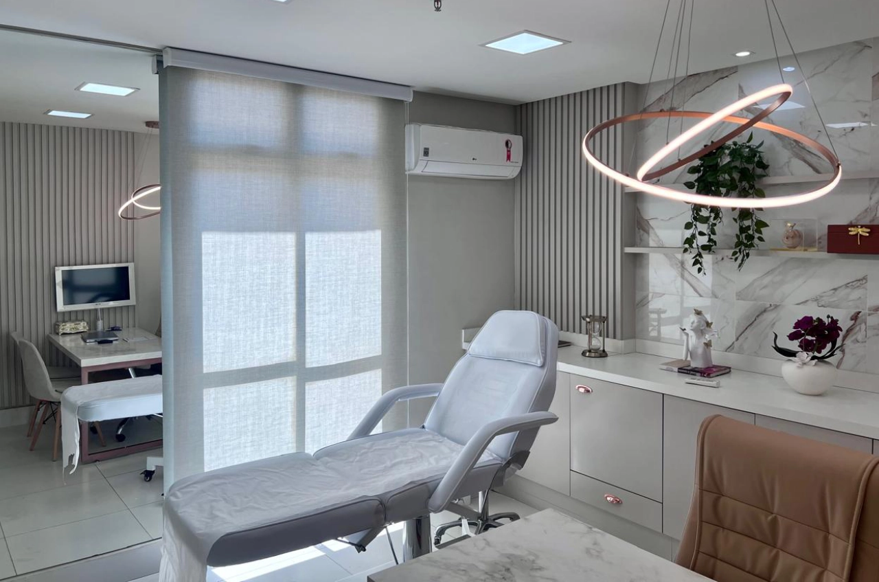 medica dermatologia goiânia Dra Denise Ribeiro